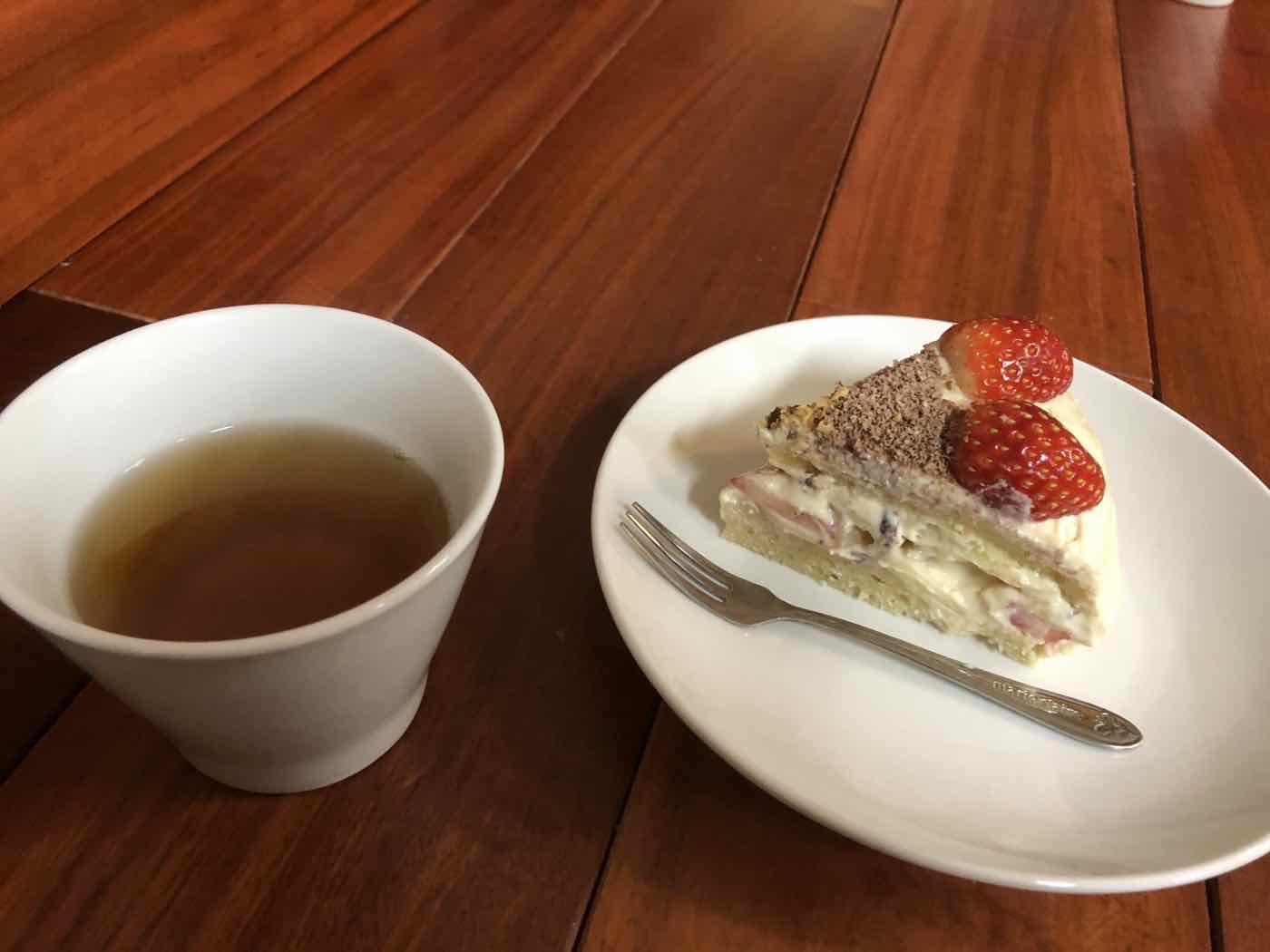お茶とケーキ